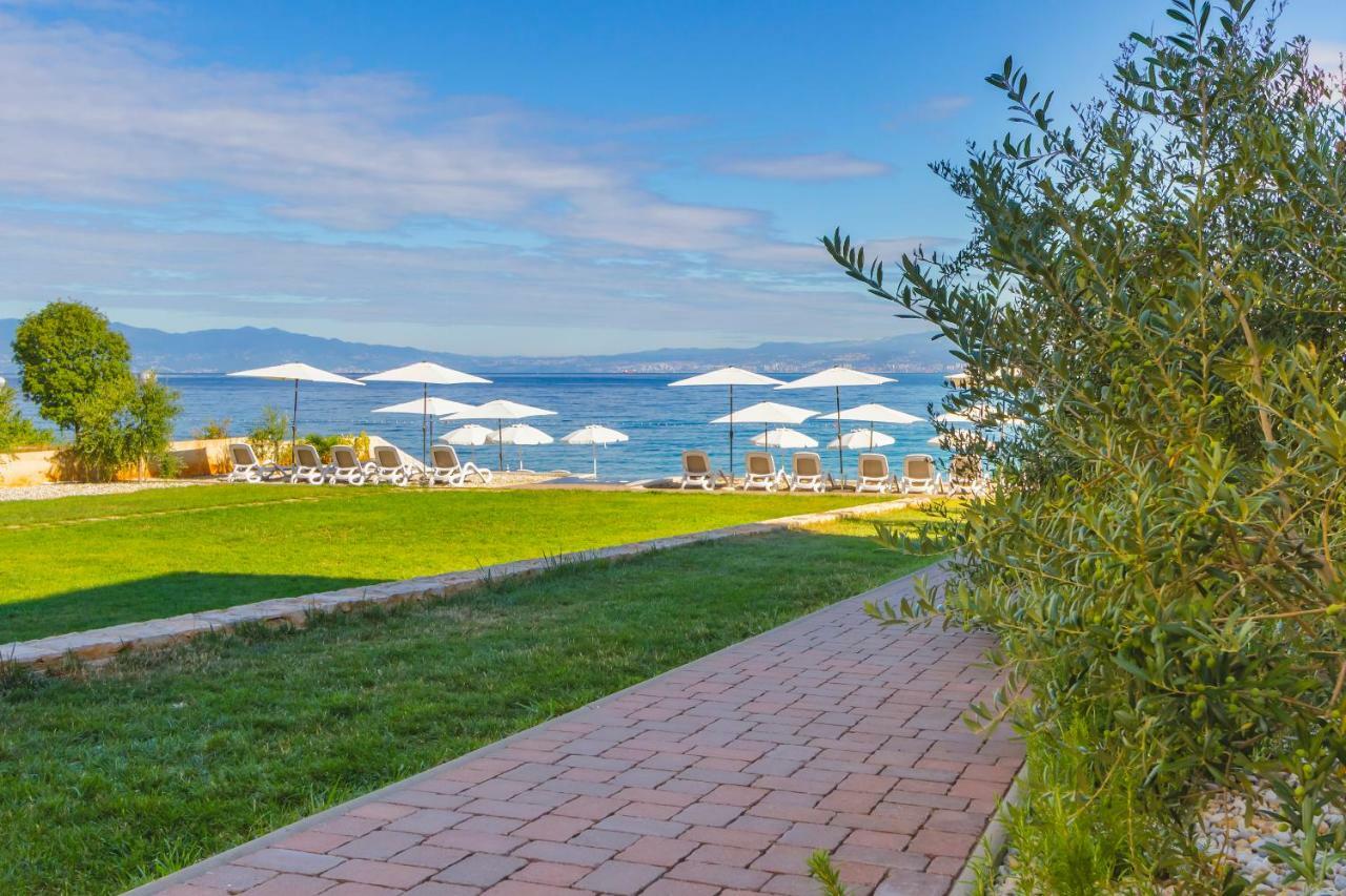 Luxury Apartments Villa Matea 2 Malinska Buitenkant foto