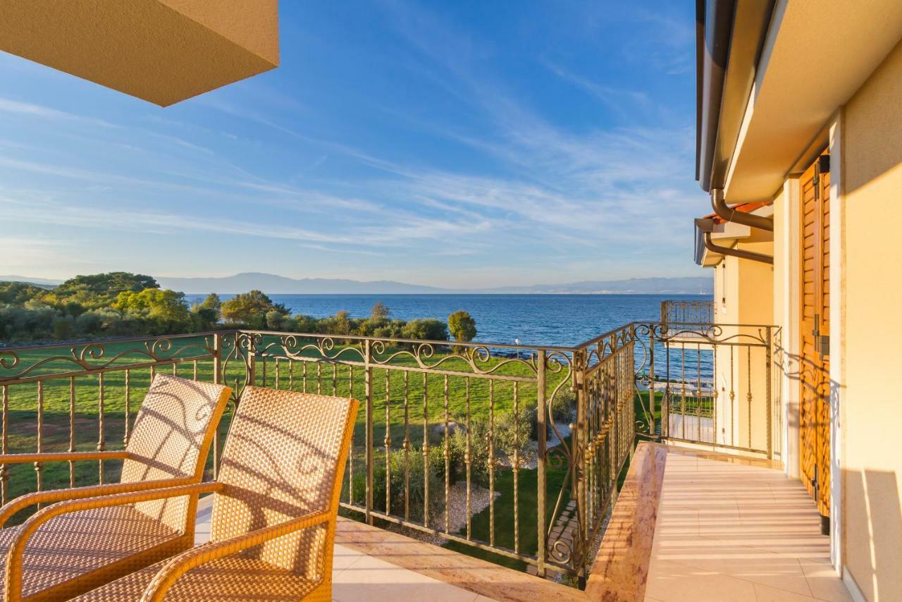 Luxury Apartments Villa Matea 2 Malinska Buitenkant foto