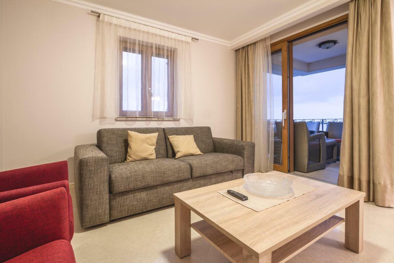 Luxury Apartments Villa Matea 2 Malinska Buitenkant foto
