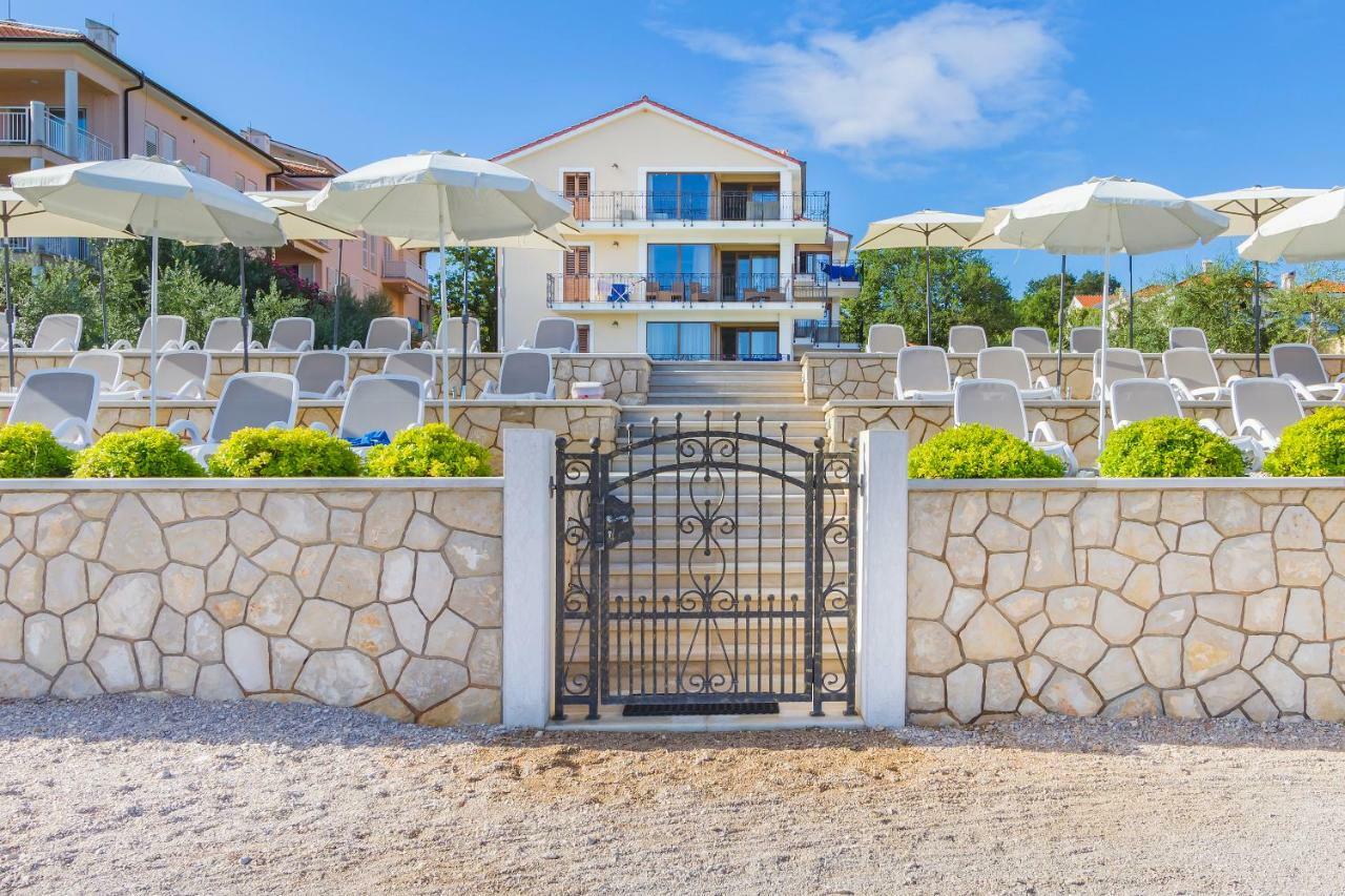 Luxury Apartments Villa Matea 2 Malinska Buitenkant foto